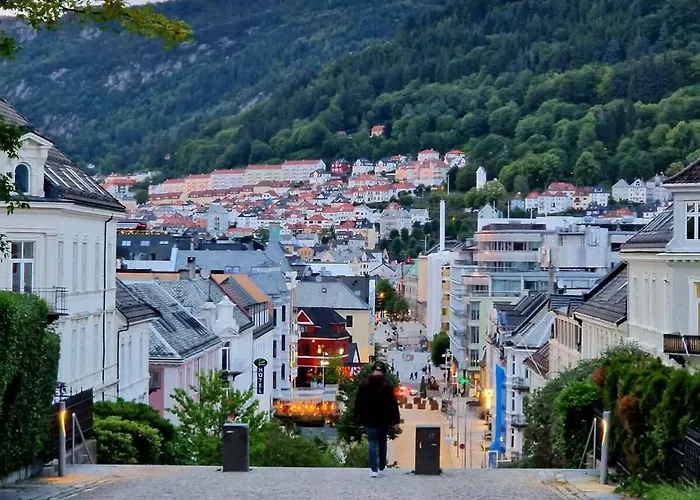 Sleep Well In Heart Of - Beautiful Street Bergen